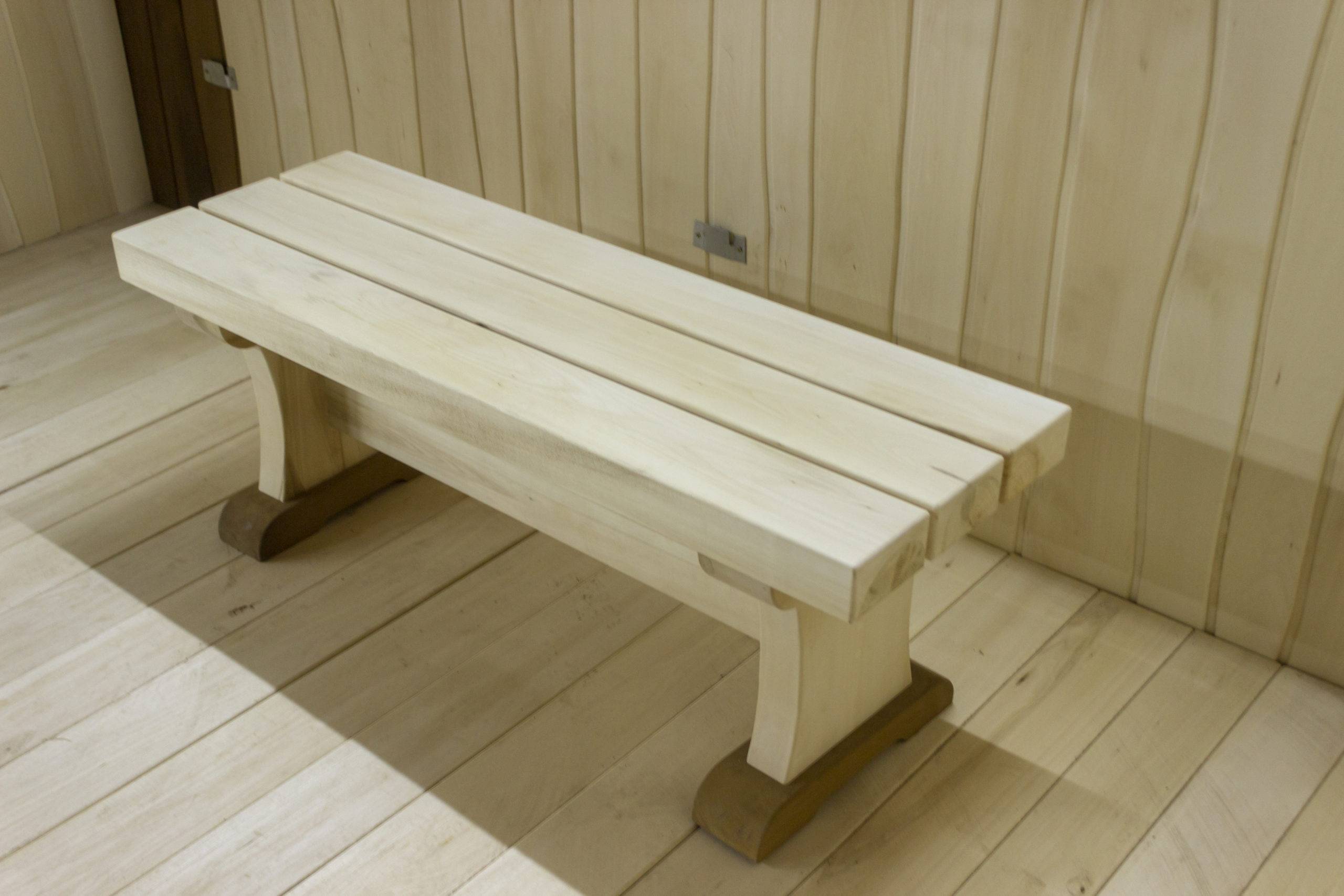 скамейка из липы для бани