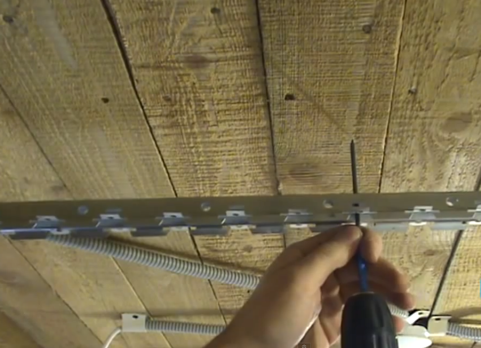 6 советов по выбору и монтажу алюминиевого реечного потолка. установка алюминиевого потолка - стройка