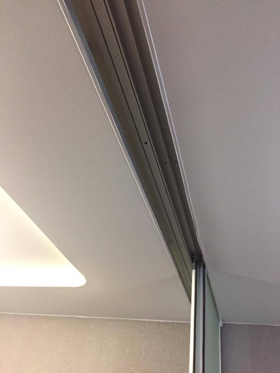Ниша под шторы в натяжном потолке – виды, габариты