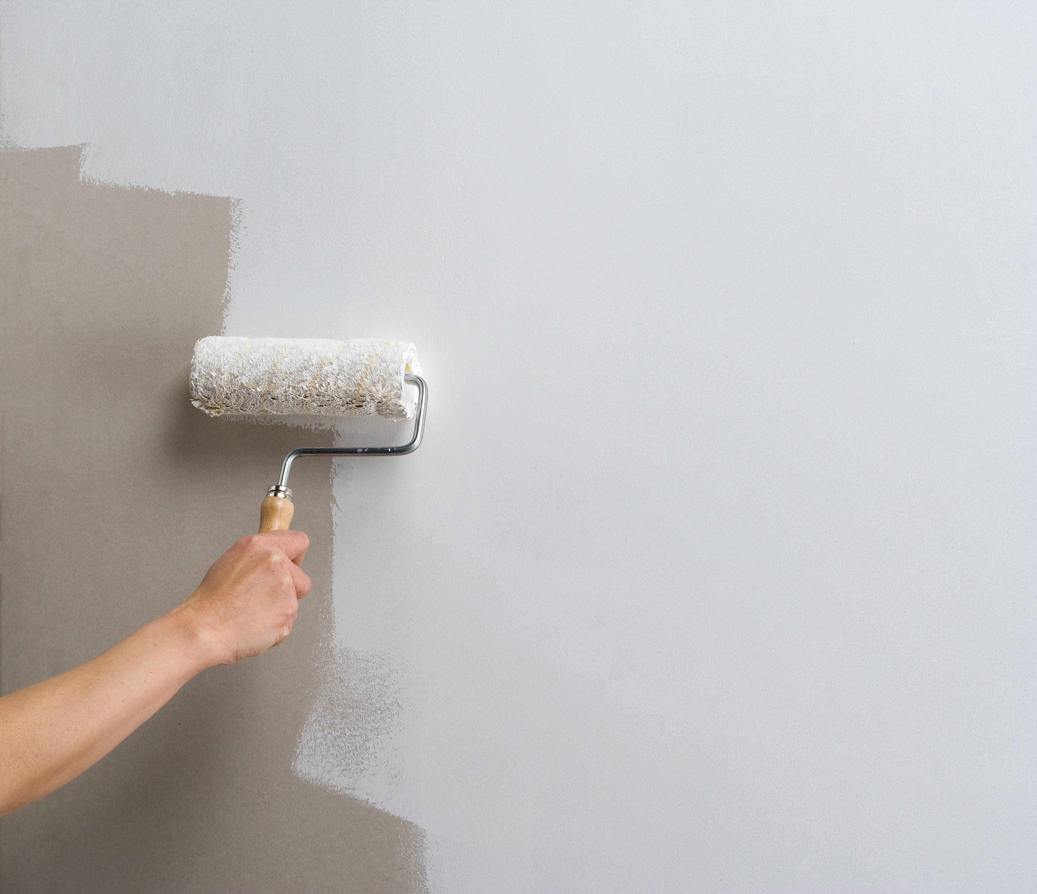 Подготовка стен к поклейке обоев: пошаговая инструкция как выровнять стены под обои своими руками