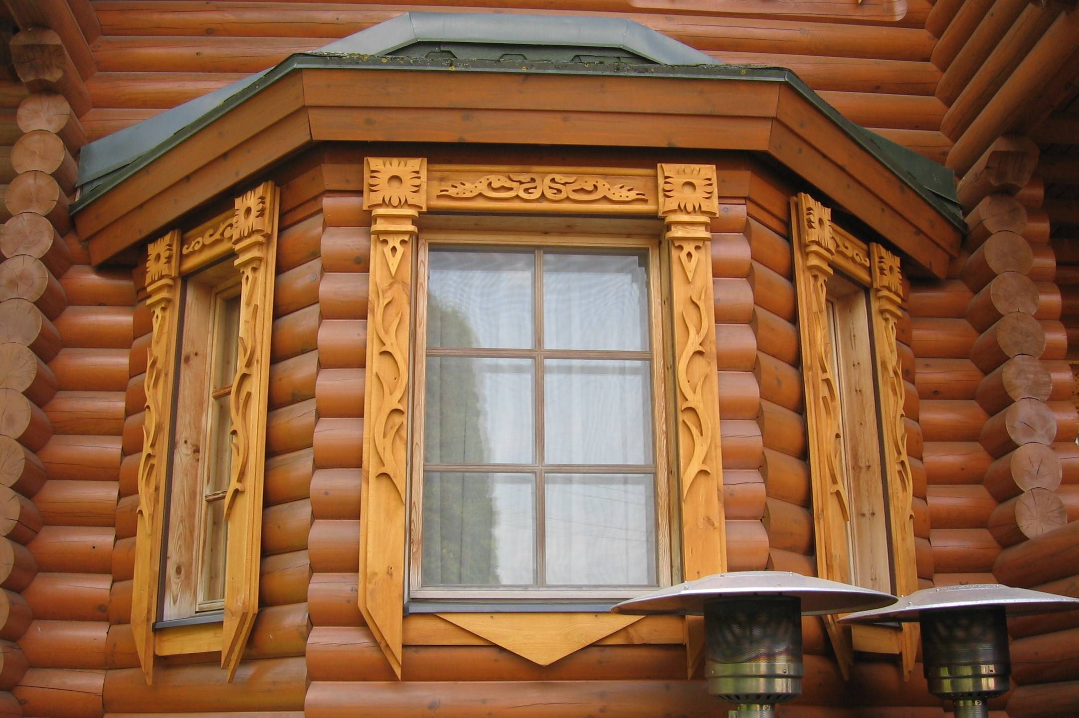 Наличники на окна в деревянном доме: изготовление внутри и снаружи своими руками