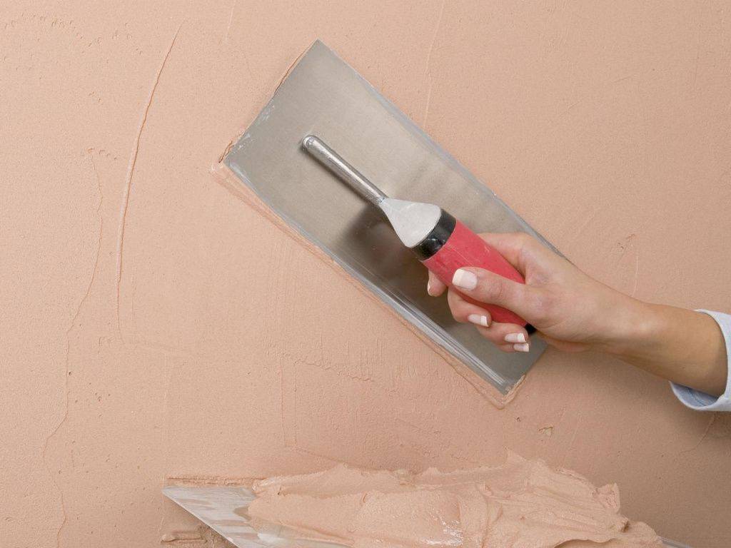 Покраска бетонных стен в квартире без шпаклевки