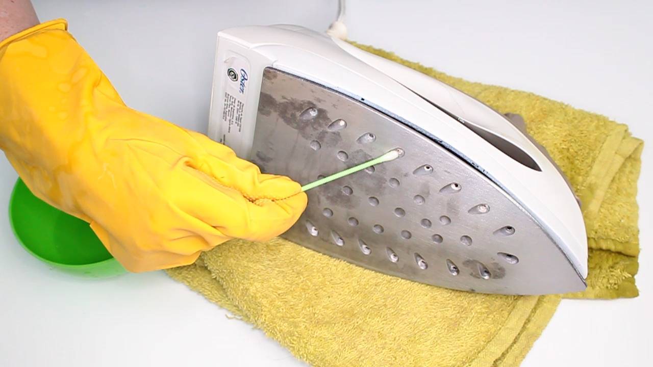 Как почистить утюг от пригара в домашних условиях: 8 эффективных способов