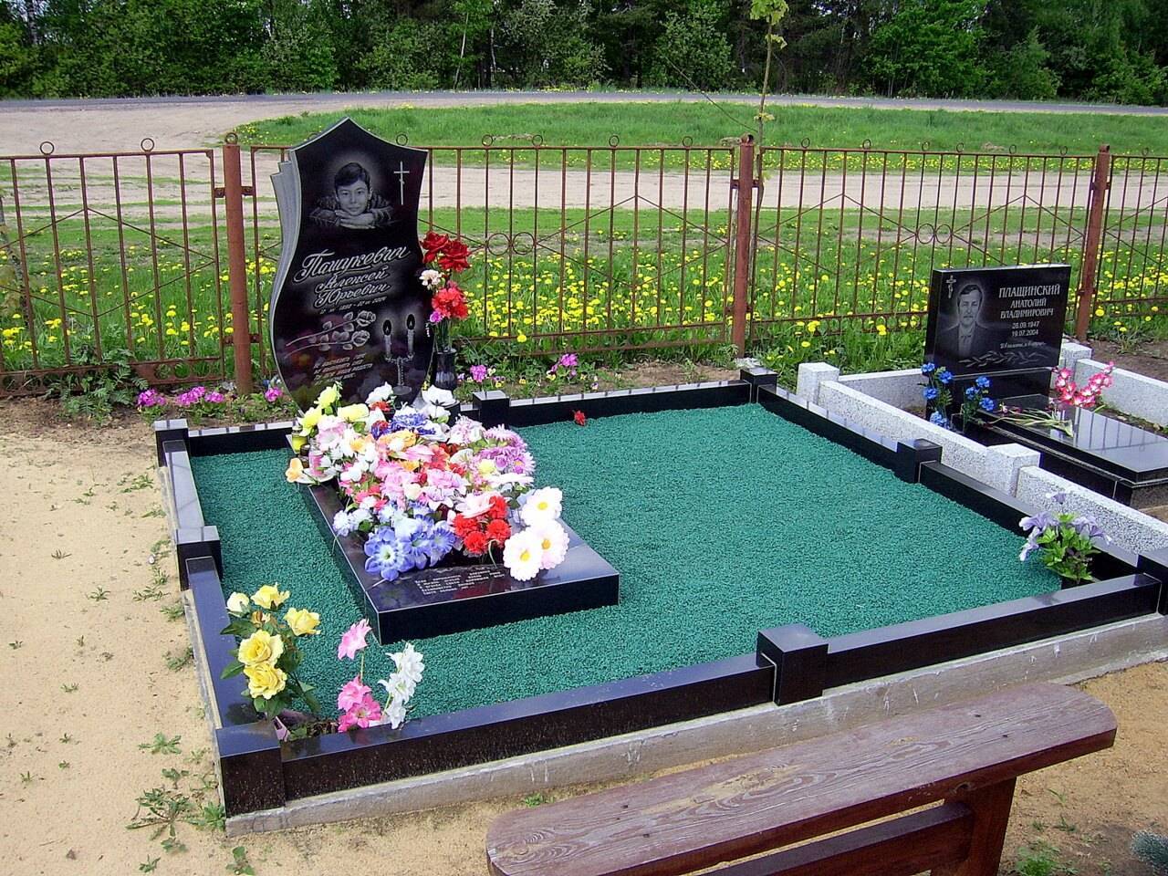 Благоустройство могил - с чего начать и как правильно обустроить