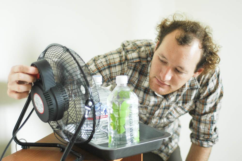 Как охладить помещение в жару без кондиционера и вентилятора