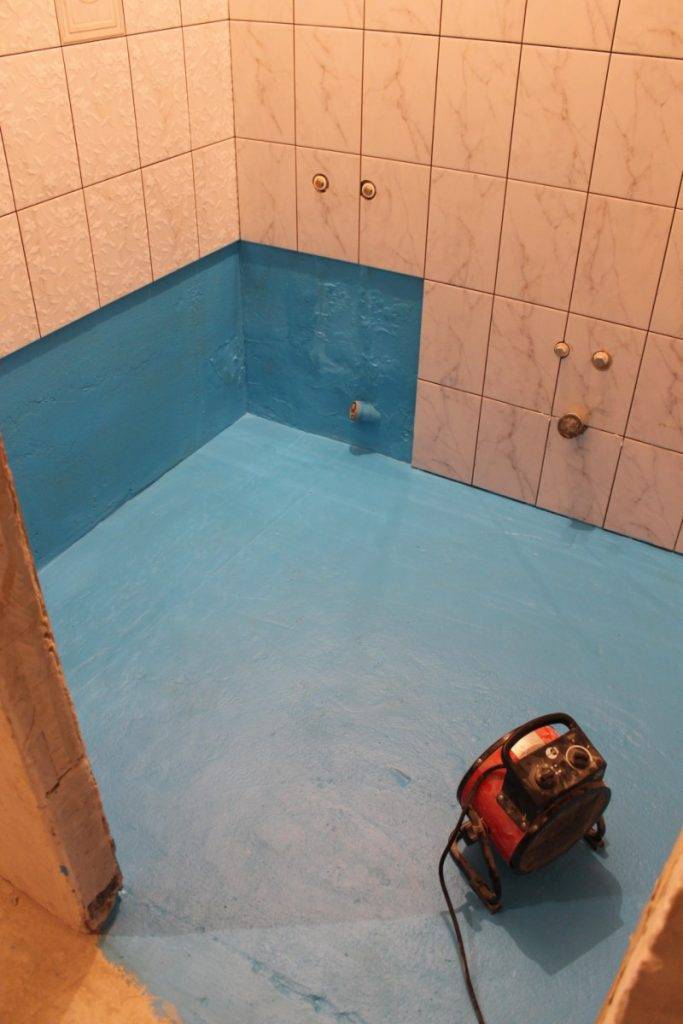 Гидроизоляция пола в ванной под плитку — правила монтажа
