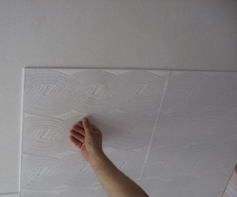 Потолочная плитка без швов – виды, как правильно наклеить на потолок