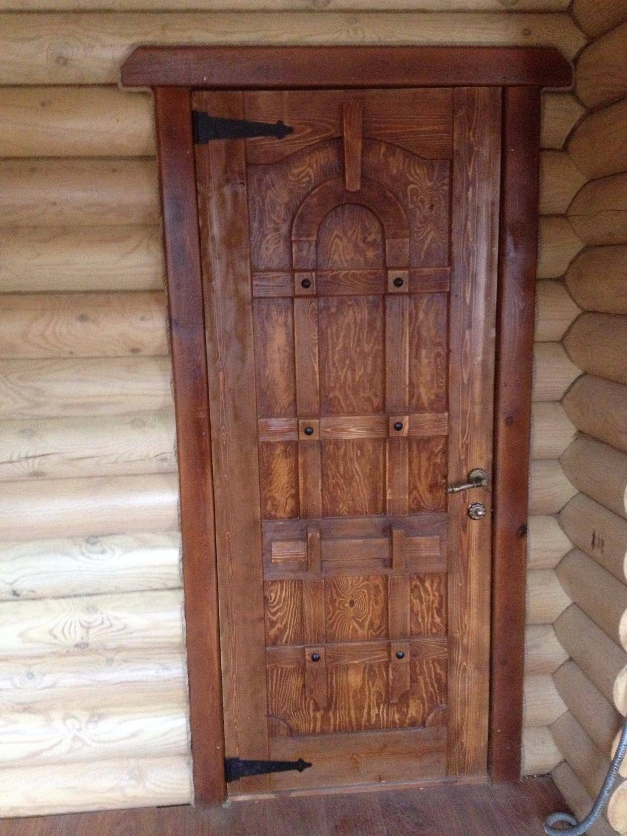 Сделать входную дверь в дом. Дверь под старину дп1027. Деревянная дверь. Дверь входная деревянная. Деревянные двери под старину.