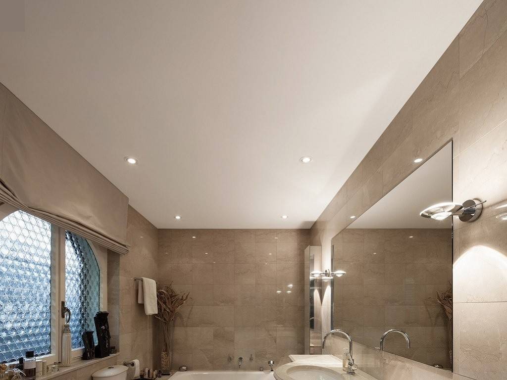 Выбор потолка для ванной комнаты — широкие возможности дизайна