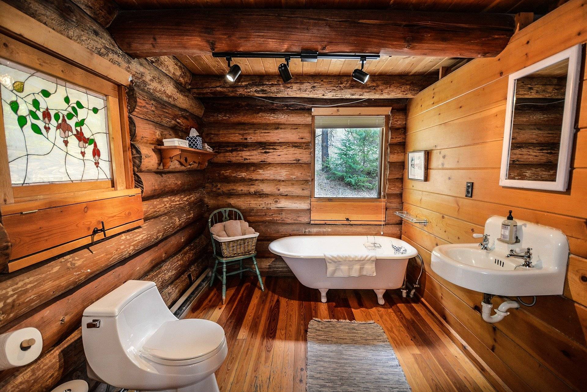 Ванная комната в деревянном доме: гидроизоляция, отделка поверхностей, дизайн помещения с фото примерами