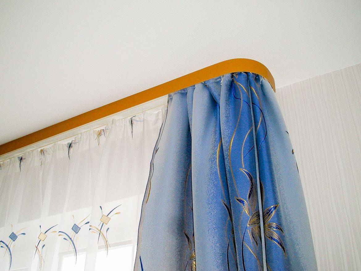 Как повесить шторы красиво и правильно: в гостиной, спальне и зале
 - 21 фото