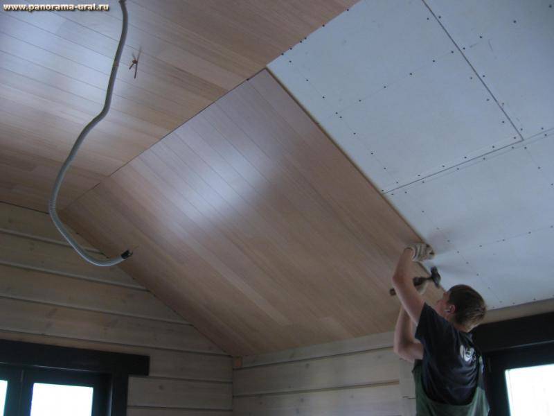 Как крепить ламинат на потолок: монтаж своими руками + фото в интерьере