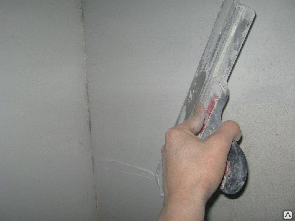 Шпаклевка стен под обои – как работать своими руками?