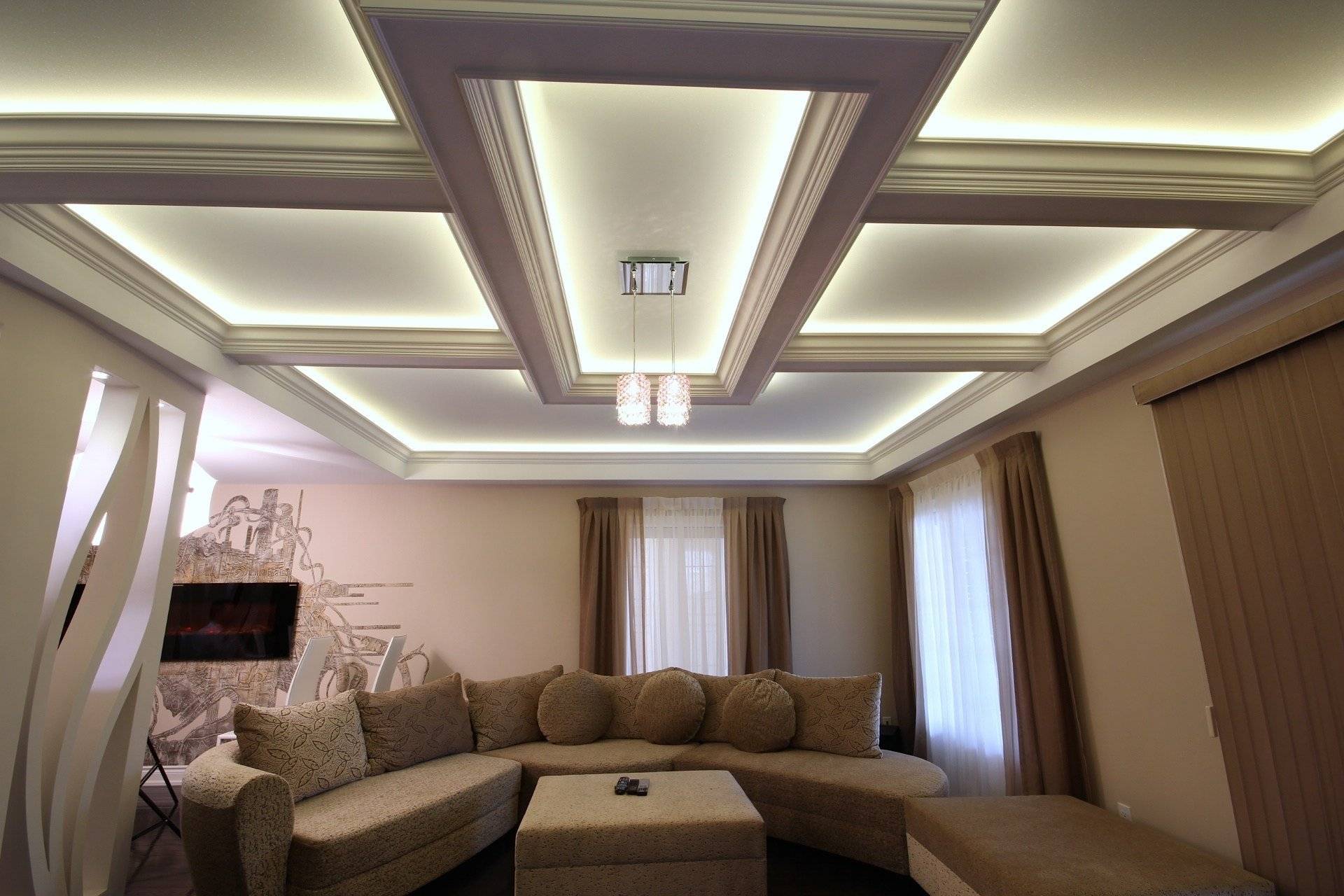 Двухуровневые потолки из гипсокартона для гостиной и зала: 50 фото матовых и глянцевых