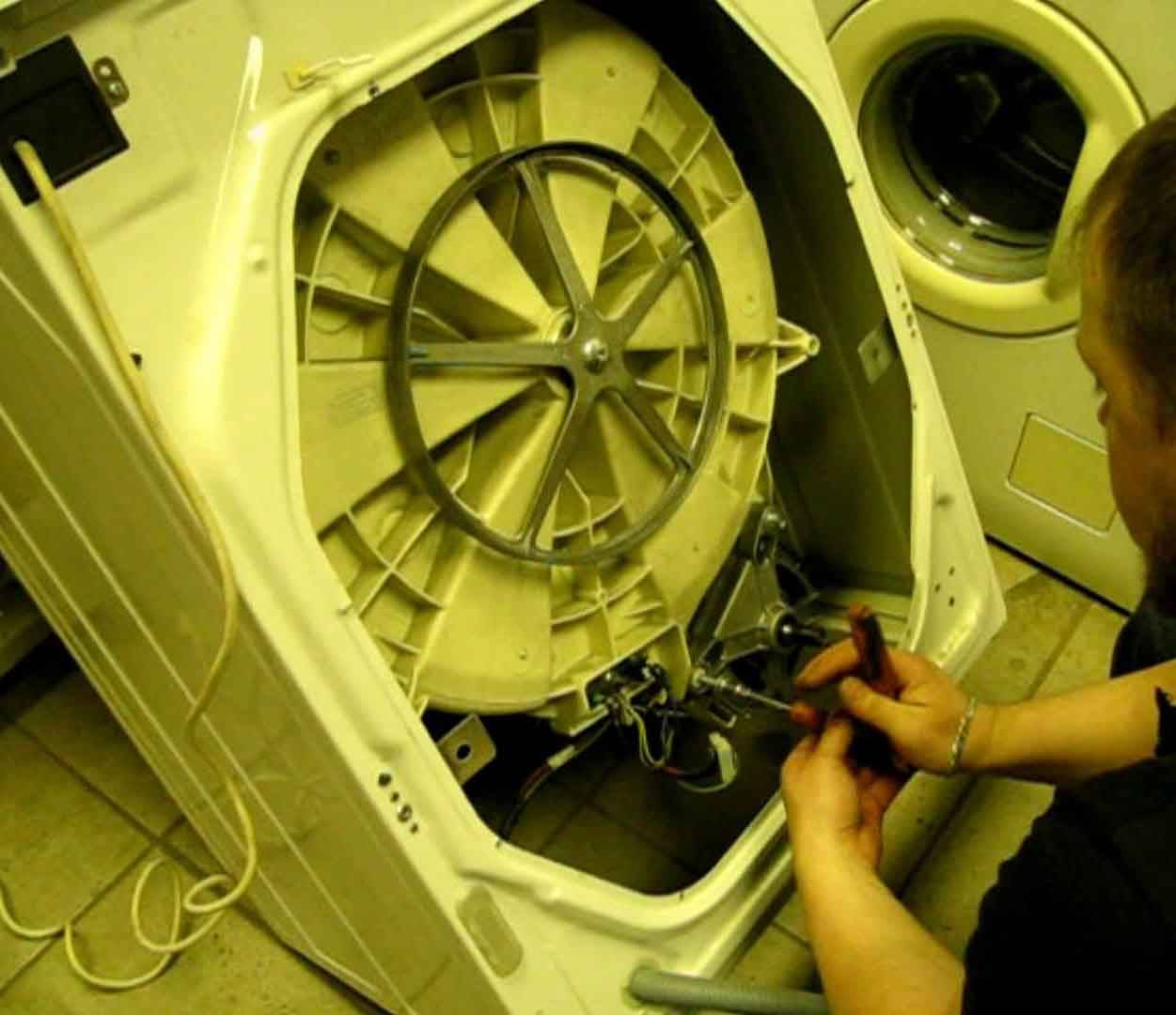 Самостоятельный ремонт стиральной машины: как починить своими руками?