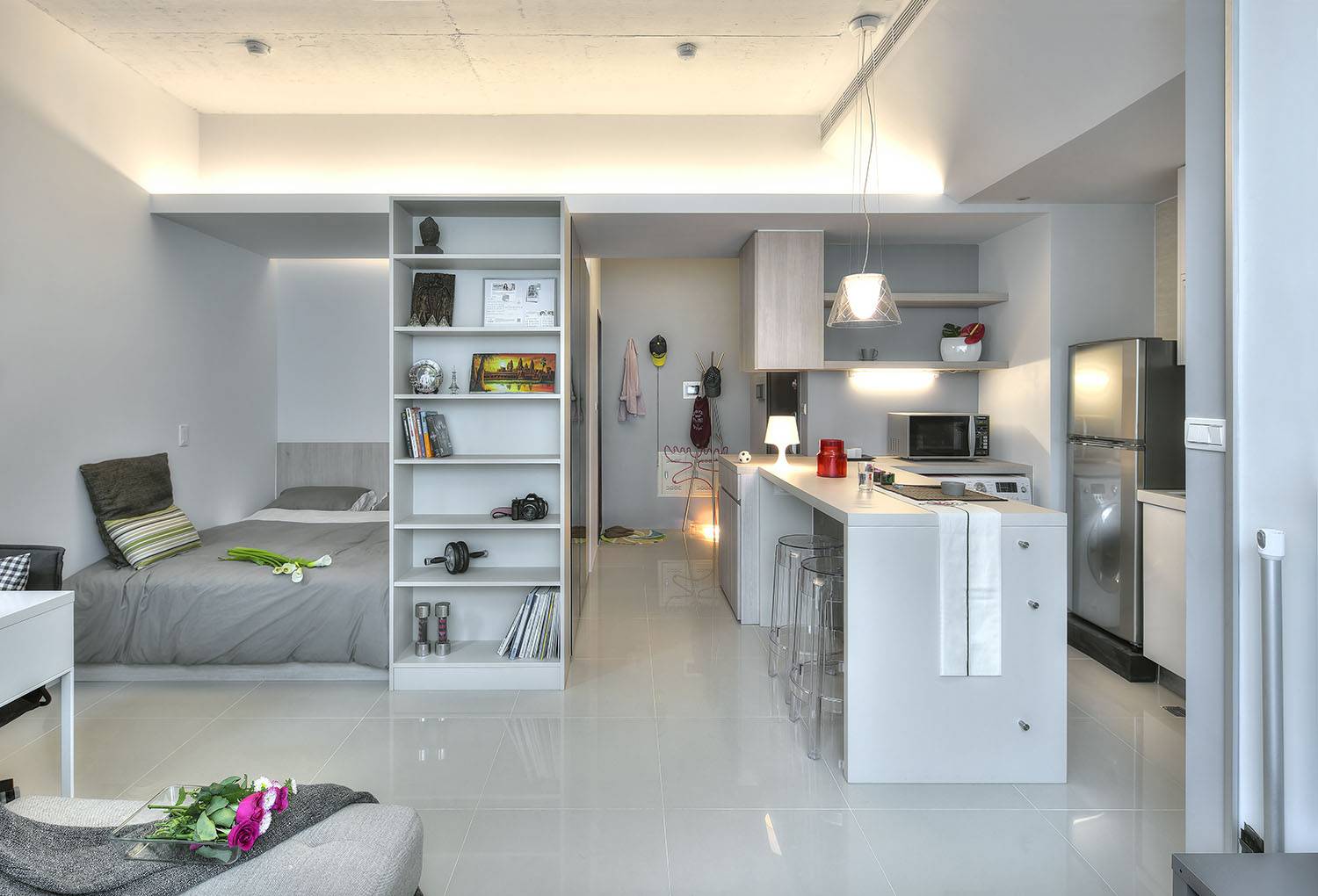 Дизайн квартиры-студии 2018 – фото идеи интерьера со свободной планировкой