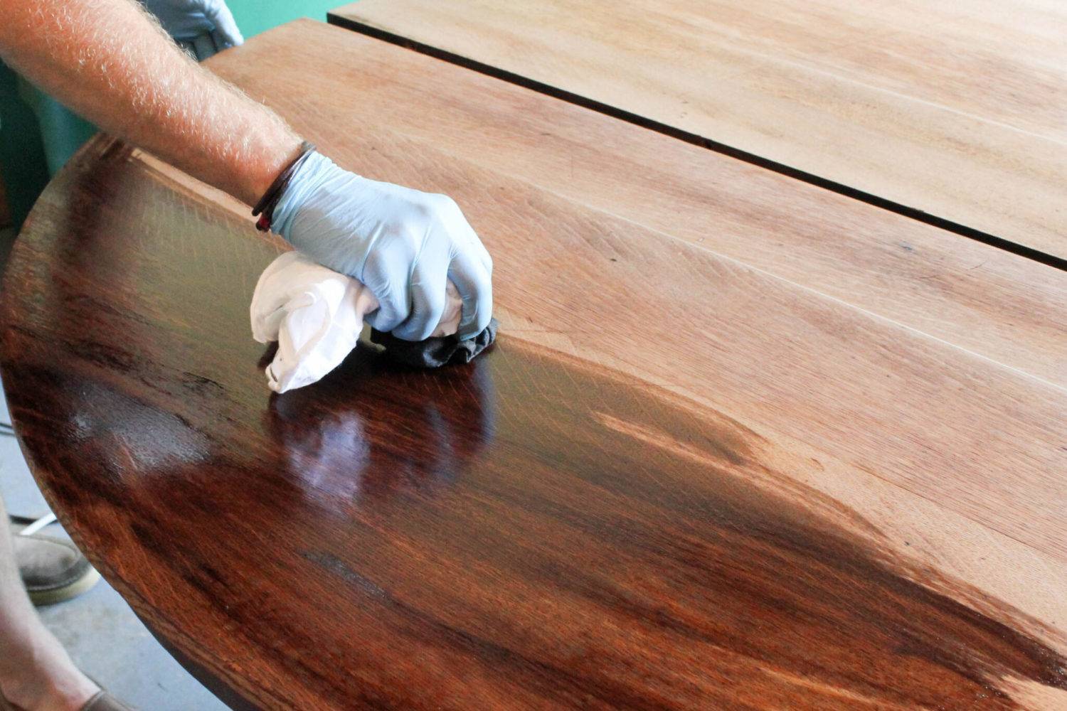 Технологии реставрации и ремонт деревянной мебели своими руками