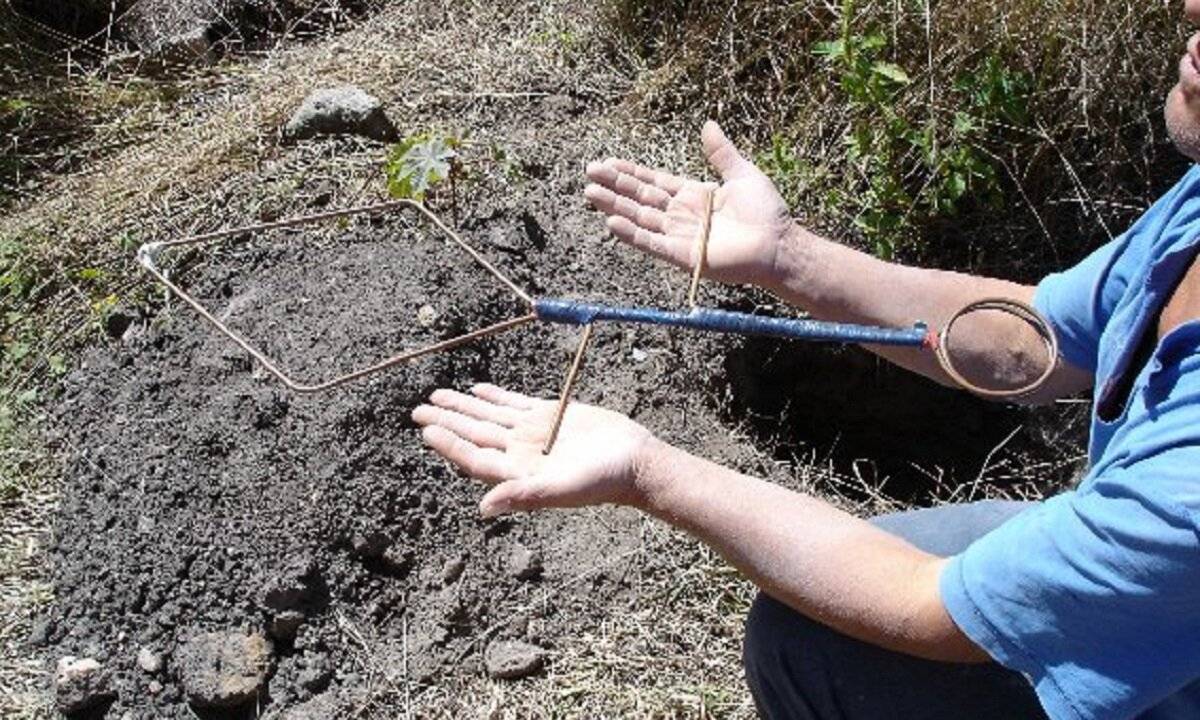Как найти воду на участке для колодца своими руками