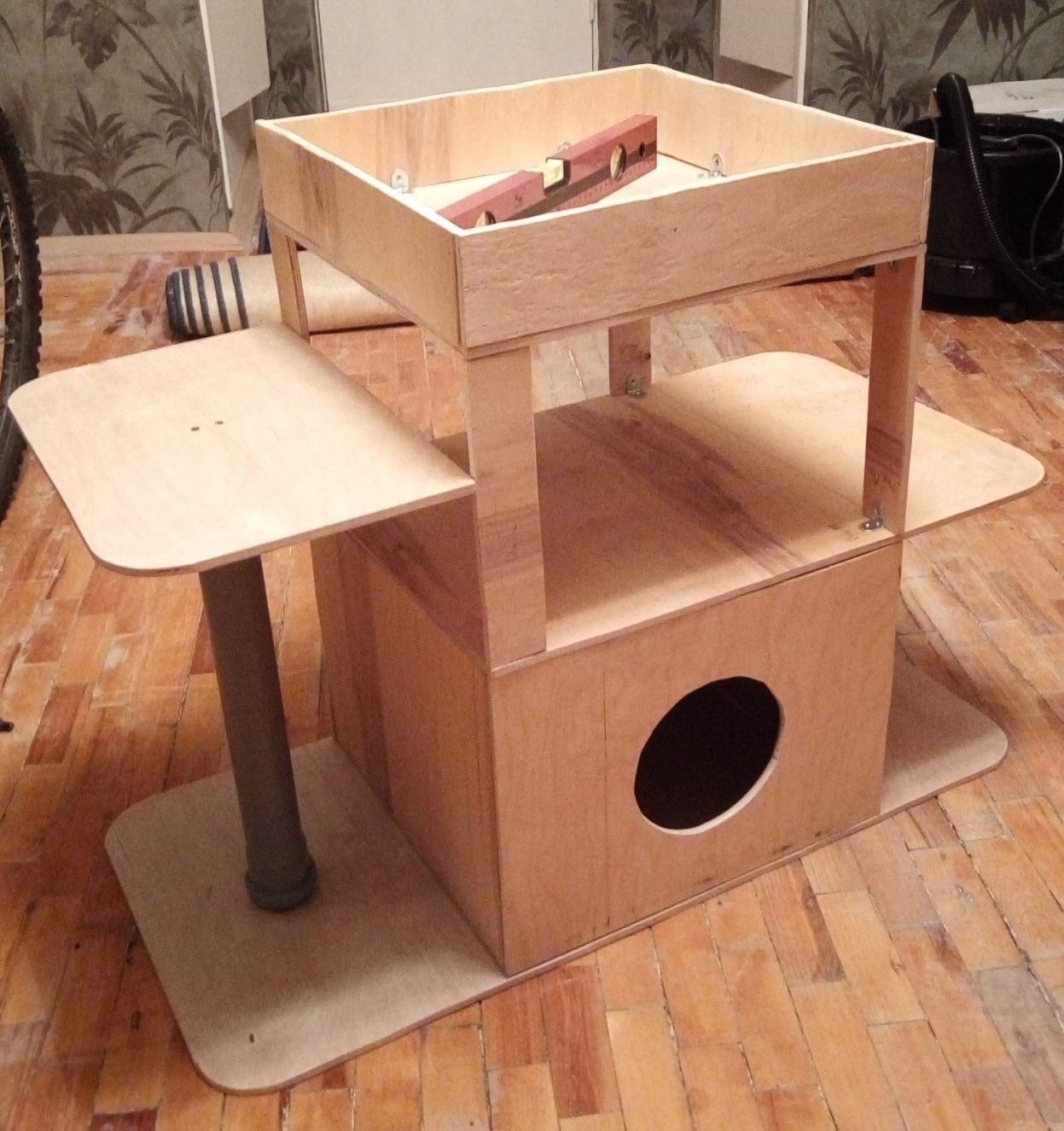 Домик для кошки своими руками - из поролона, коробок, мягкие и другие проекты, пошаговая инструкция по изготовлению, размеры и чертежи
