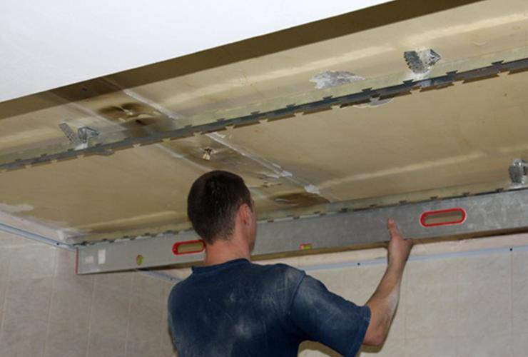 Демонтаж реечного потолка своими руками: советы, инструкции
