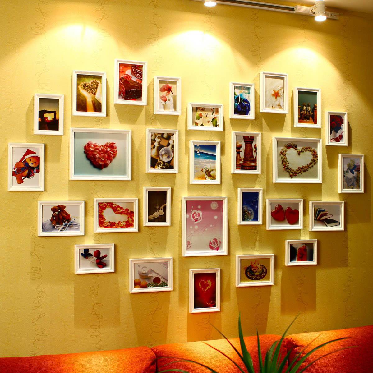 Коллаж из картин или фотографий на стену: идеи оформления и расположения