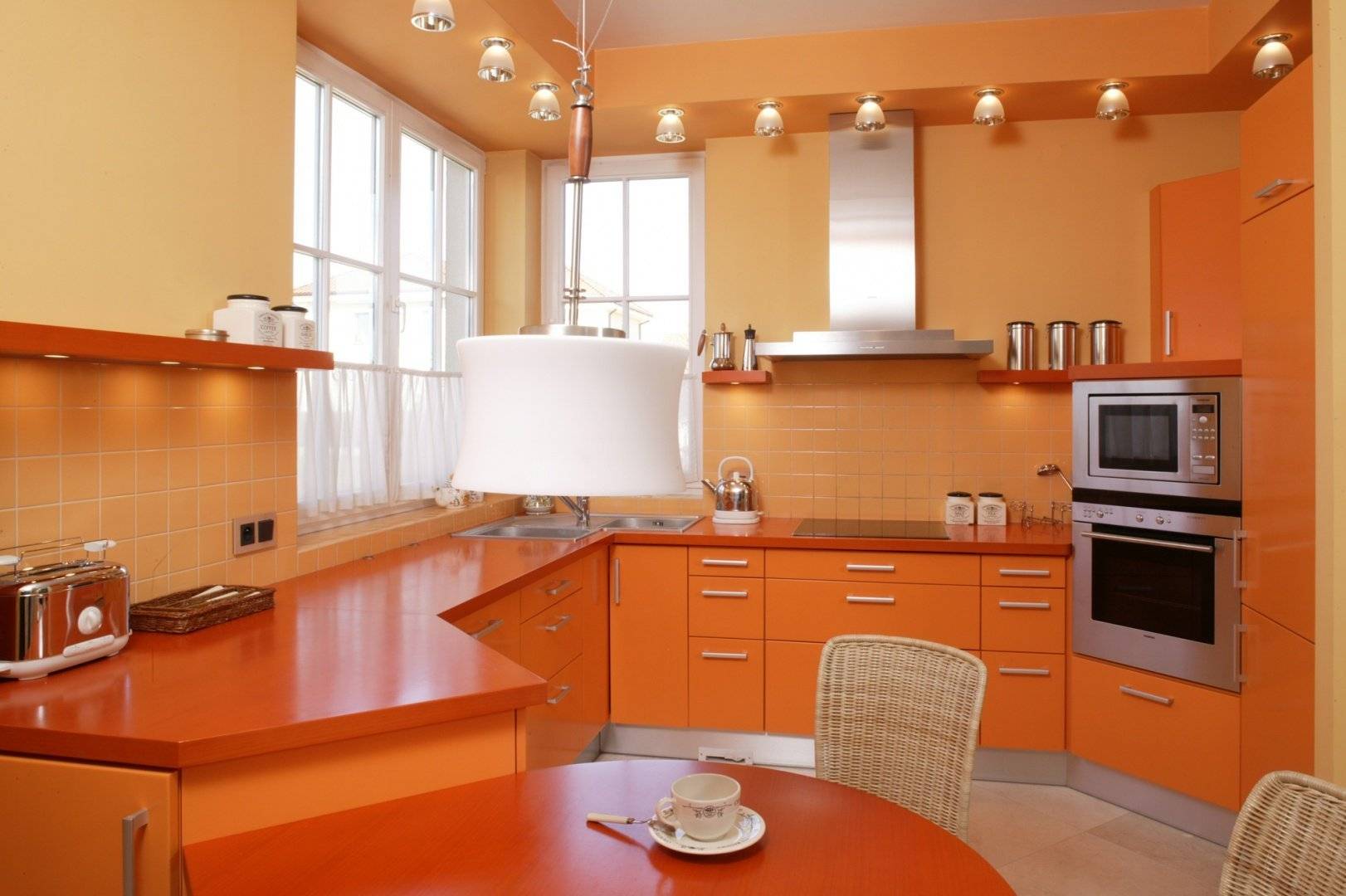 оранжевые маленькие кухни фото