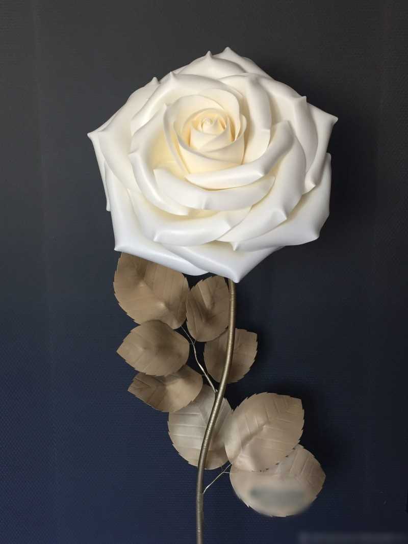 Белая роза из изолона