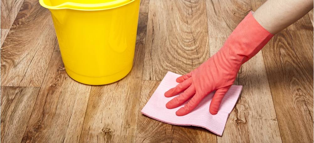Как и чем отмыть линолеум от въевшейся грязи: на кухне, после ремонта