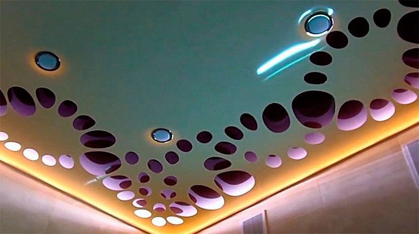 Резные натяжные потолки: виды по конструкции и фактуре, цвет, дизайн, подсветка