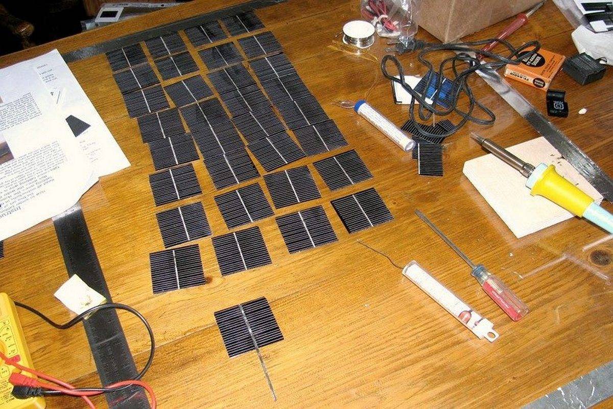 Солнечные батареи: все про альтернативный источник энергии — solar-energ.ru. солнечная батарея своими руками: как сделать в домашних условиях - 5 идей
солнечная батарея своими руками: как сделать в домашних условиях - 5 идей