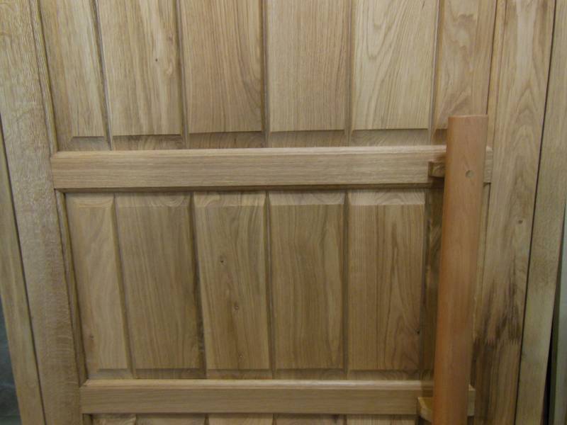 Дверь в баню: создание деревянной и стеклянной конструкции