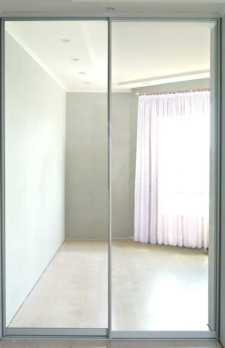 Раздвижные двери для гардеробной: удобные и стильные конструкции