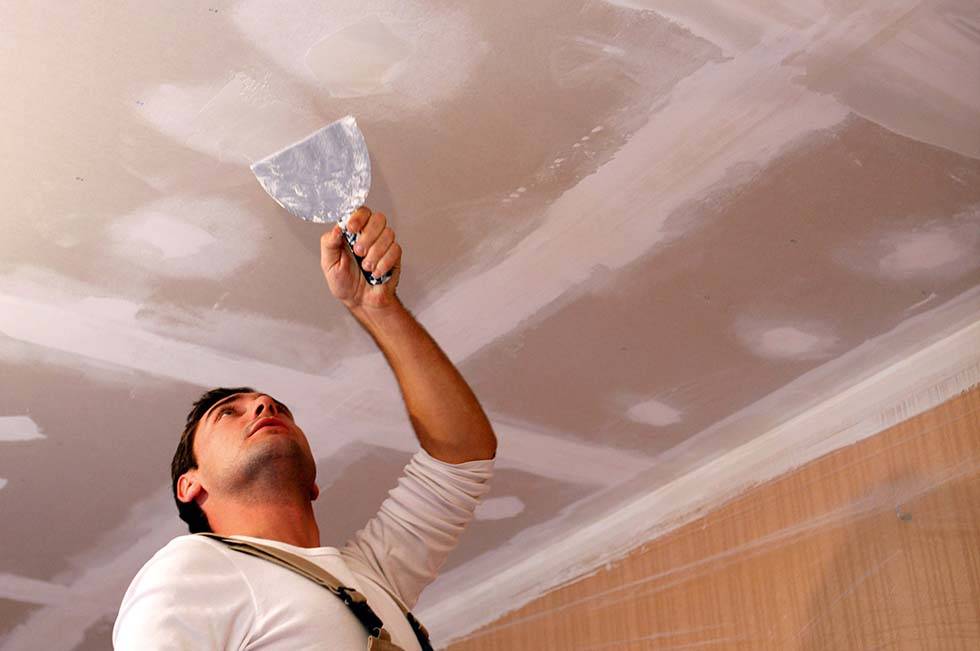 Как правильно шпаклевать потолок из гипсокартона под покраску — викистрой