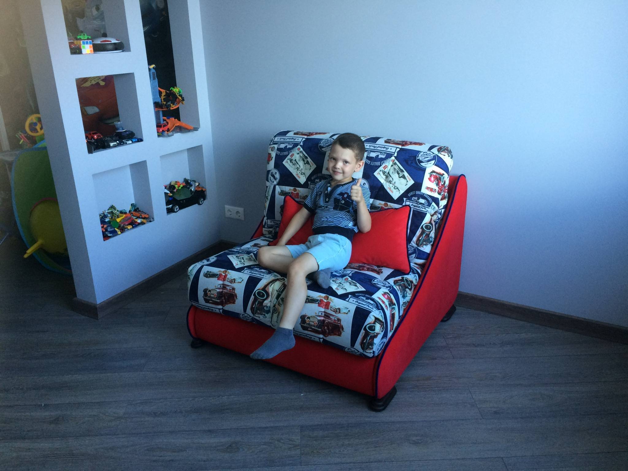 Кресло кровать для детей: преимущества и недостатки спального места