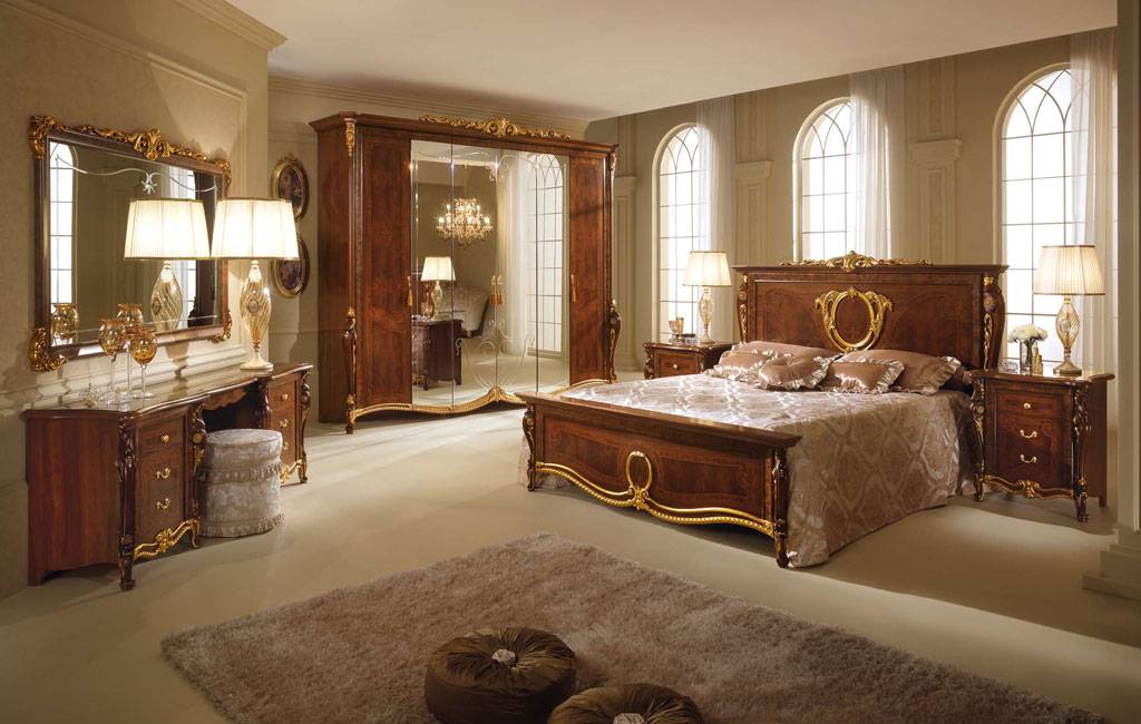 Итальянские спальни в классическом стиле - фото дизайна интерьеров