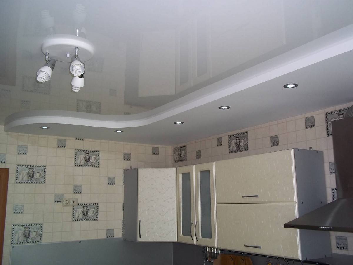 Потолок из гипсокартона на кухне — 80 фото-идей