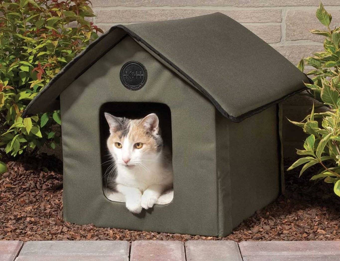 Cat's house. Домик для кошек. Будка для кошки. Уличный домик для кота. Конура для кошки.