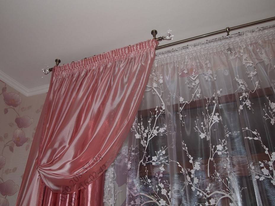 Как повесить шторы без карниза своими руками