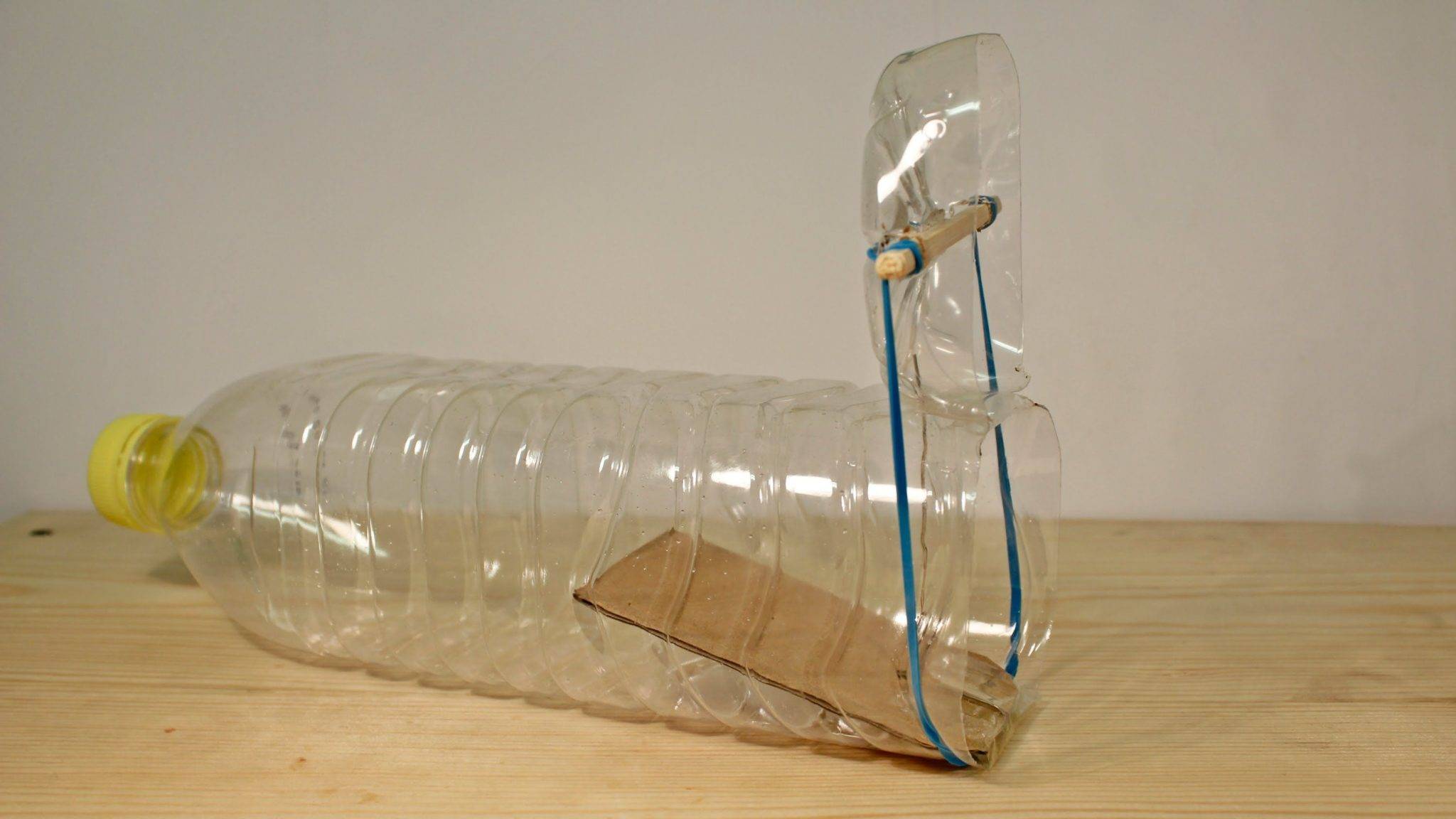 Изготовление мышеловки из пластиковой бутылки + видео