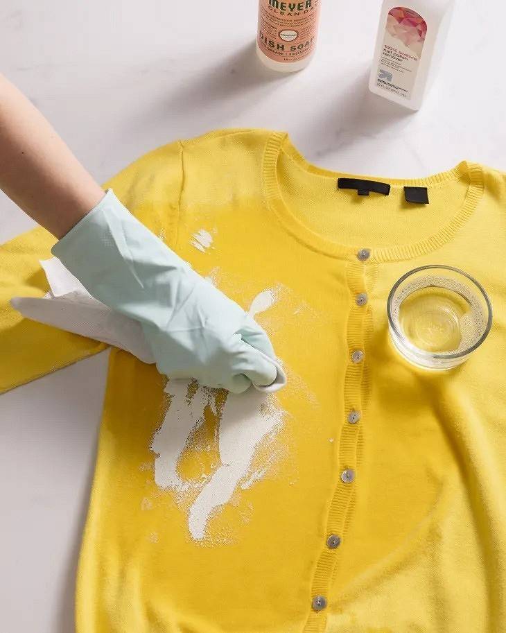 Как оттереть краску с одежды в домашних условиях, советы, способы