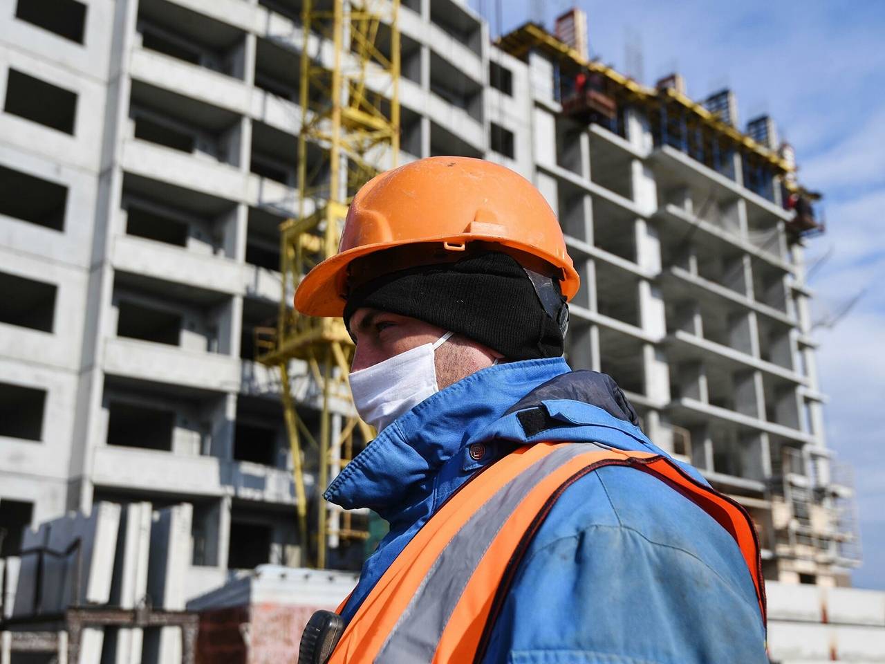 В Подмосковье готовы возобновить строительные работы