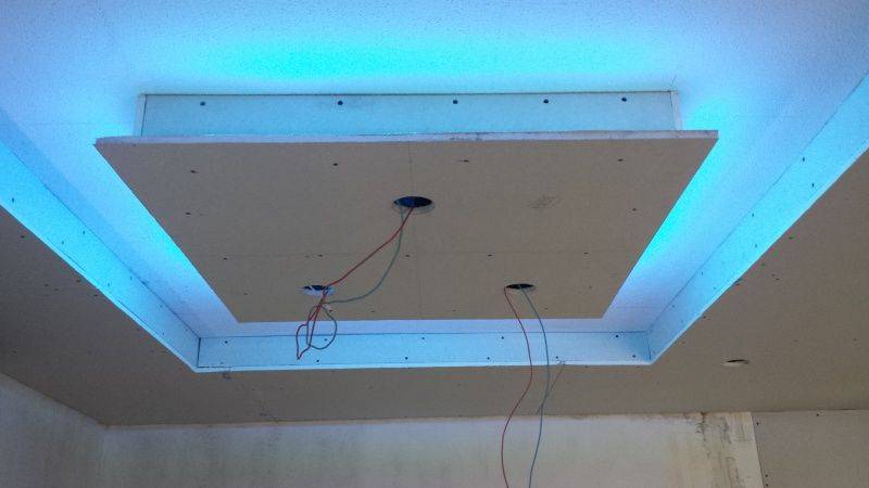 Двухуровневые потолки из гипсокартона с подсветкой своими руками | gipsportal
как сделать подсветку на двухуровневом потолке из гипсокартона — gipsportal