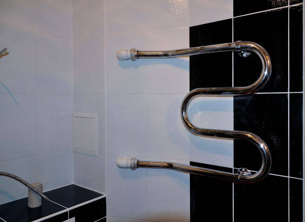 Установка полотенцесушителя в ванной своими руками: фото, видео инструкция